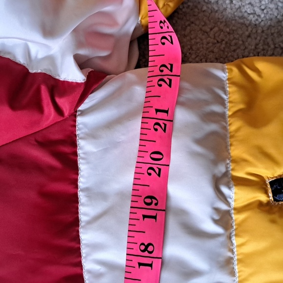 BARBIE x HBC Women's Reversible Puffer Jacket - Picture 4 of 8